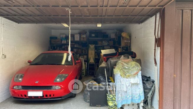 Box/posto auto in residenziale in Via Roma 78