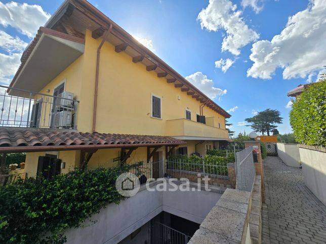 Villetta a schiera in residenziale in Via Isidoro Zingaretti 40