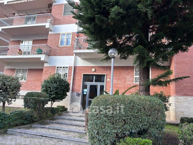 Appartamento in residenziale in Via Enrico Tazzoli 37