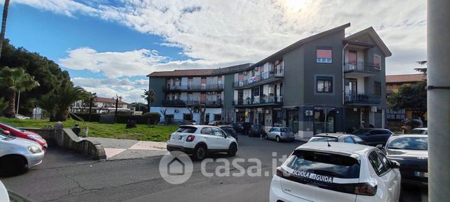 Ufficio in commerciale in 