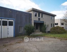 Ufficio in commerciale in Via G. di Vittorio