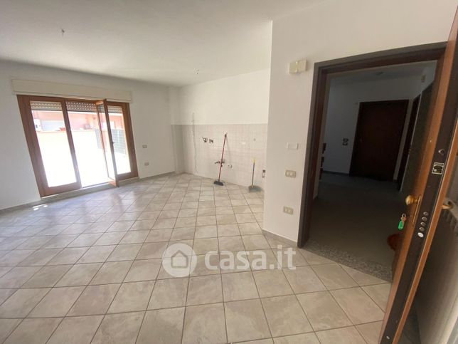 Appartamento in residenziale in Via Santa Barbara 125