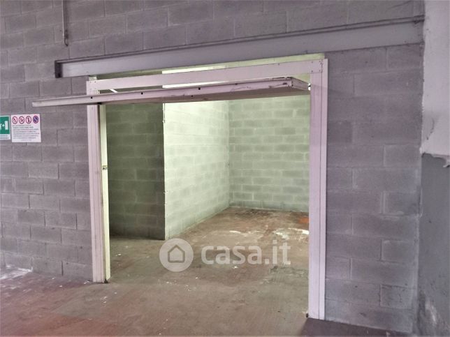 Box/posto auto in residenziale in Via Pollenzo 14
