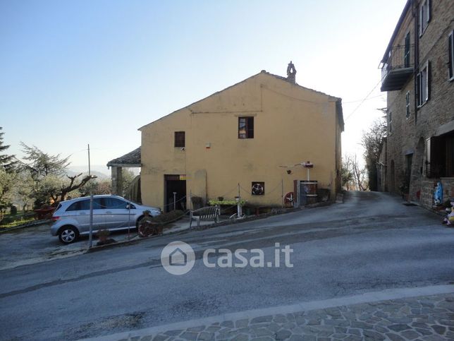 Rustico/casale in residenziale in Via Madonna della Neve