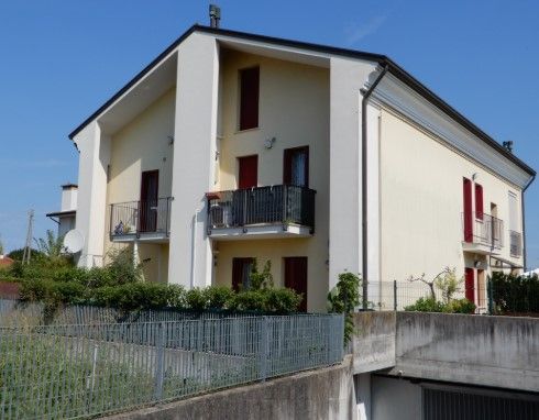 Appartamento in residenziale in Via Monte Grappa