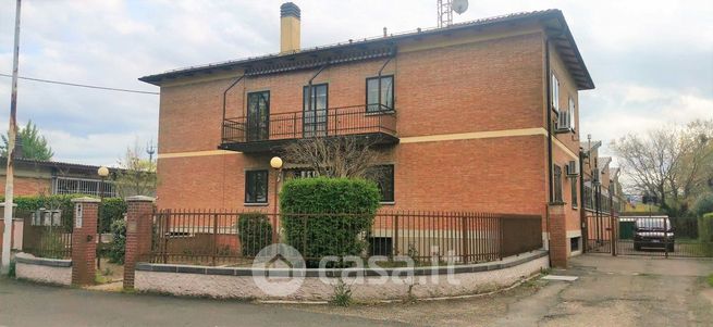 Ufficio in commerciale in Strada Statale 9 Via Emilia