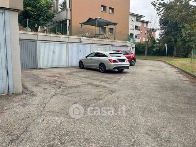 Garage/posto auto in residenziale in Via Don Ramiro Tonani