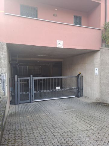 Garage/posto auto in residenziale in Via al Bacco