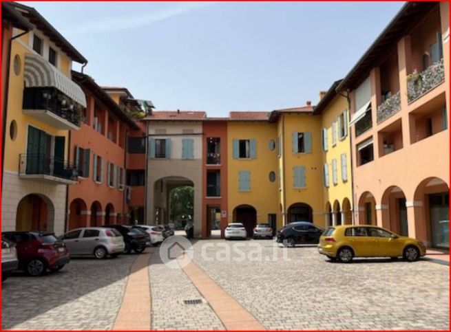 Garage/posto auto in residenziale in Via Cadriano