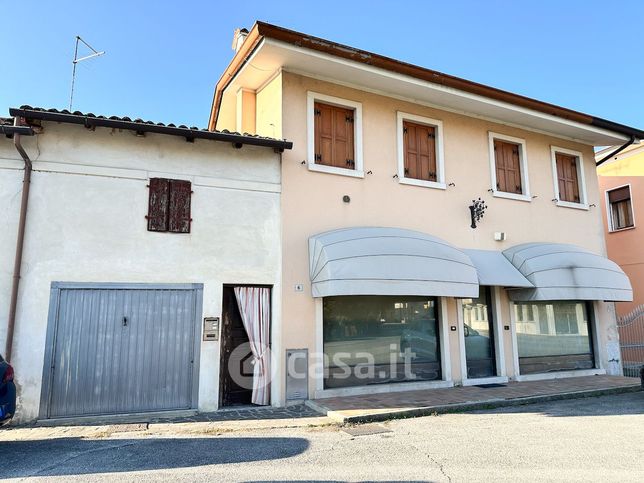 Appartamento in residenziale in Via Venerio Giovanni 6