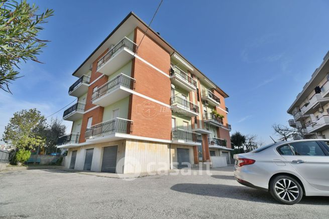 Appartamento in residenziale in Via Emidio Luzi 26