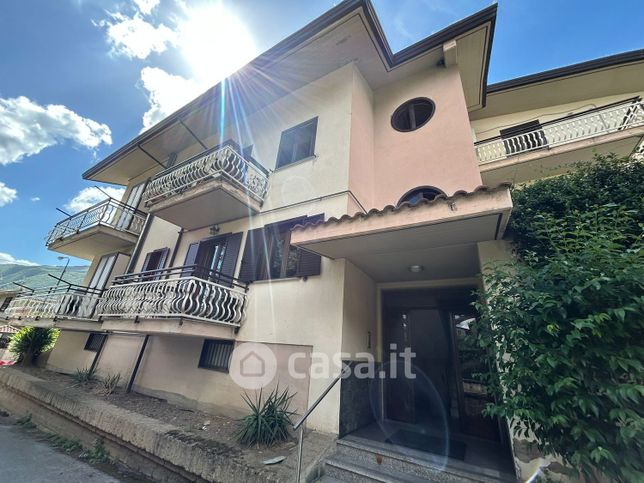Appartamento in residenziale in Via Taverna Campanile 80