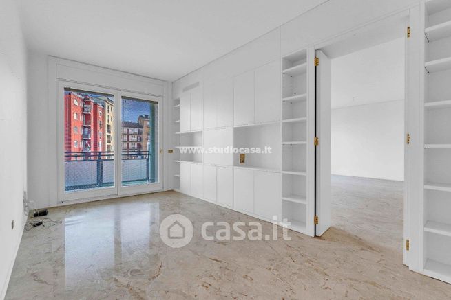 Appartamento in residenziale in Via Alberto Mario 8