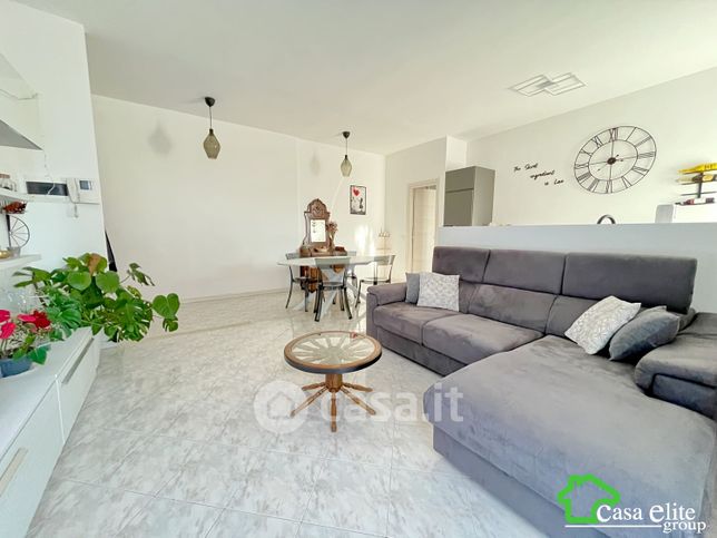 Appartamento in residenziale in Via dei Pini 3