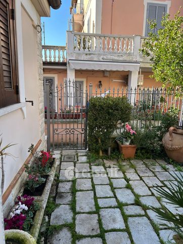 Appartamento in residenziale in Via Atratina
