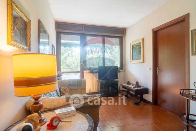 Appartamento in residenziale in Via Enrico Zambonini 49