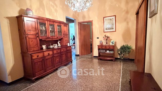 Appartamento in residenziale in Via Monticelli 4