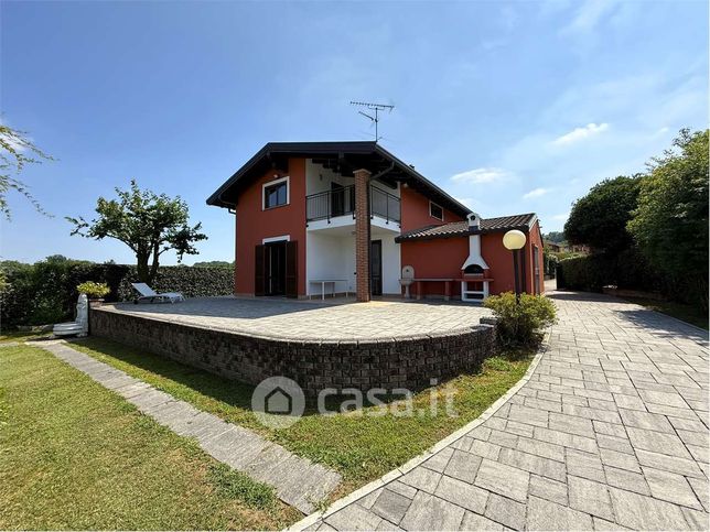 Villa in residenziale in 