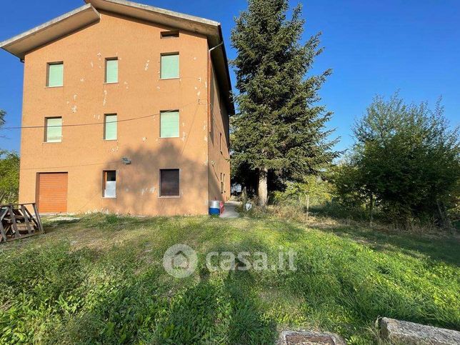 Casa indipendente in residenziale in Via Sassofeltrio