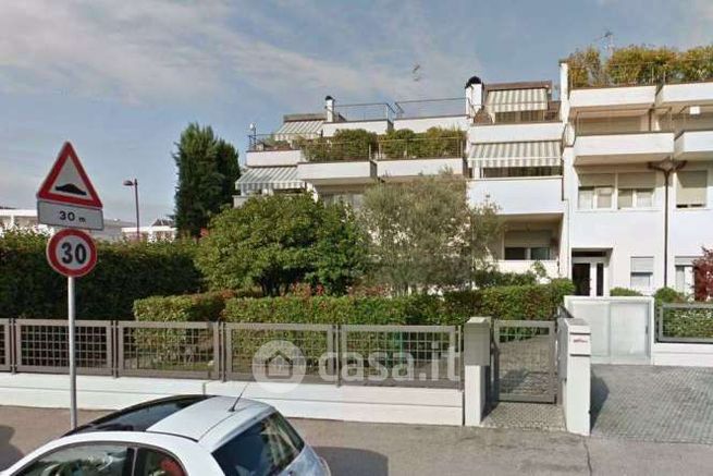 Appartamento in residenziale in Via Emilia