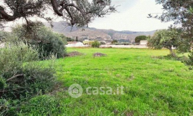 Terreno agricolo in commerciale in Via Cristoforo Colombo