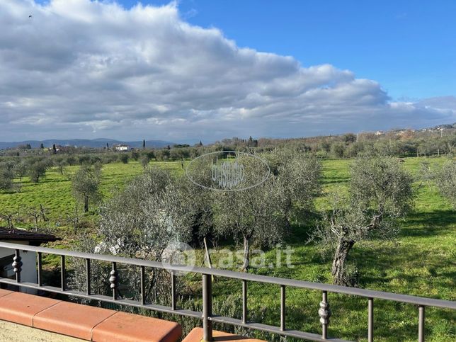 Villa in residenziale in 