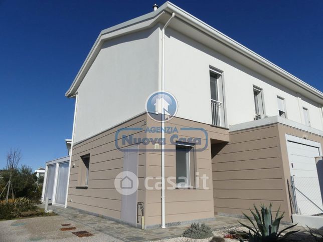 Casa bi/trifamiliare in residenziale in Via Rita Montagnana 56