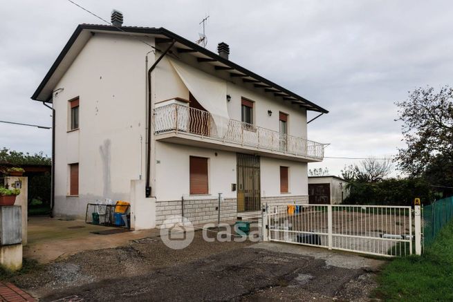 Appartamento in residenziale in Via Fucecchio 227