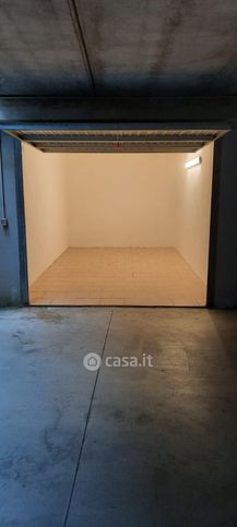 Box/posto auto in residenziale in Strada Vigne di Mirabello 46