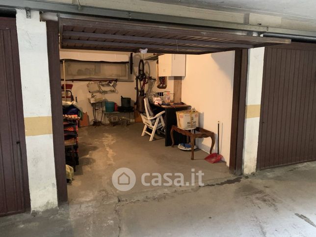 Garage/posto auto in residenziale in Corso San Felice Fortunato