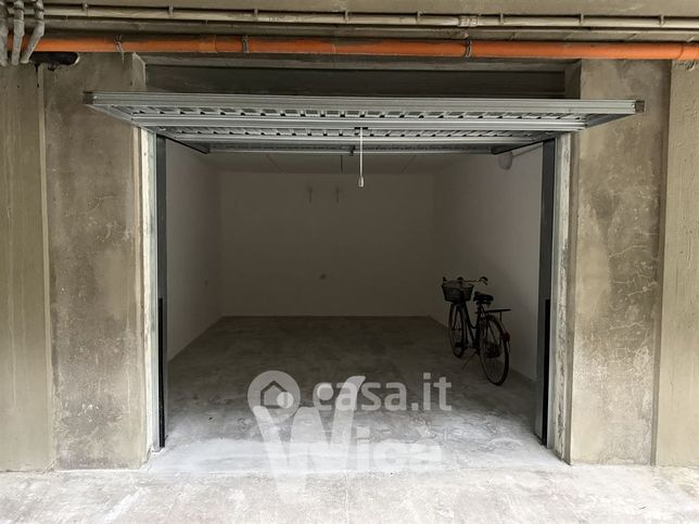 Box/posto auto in residenziale in Via Zuccherificio