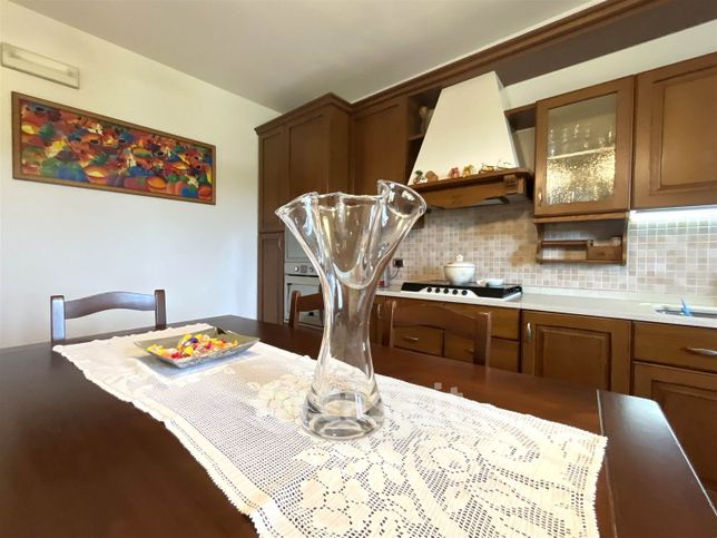 Casa indipendente in residenziale in
