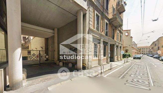 Box/posto auto in residenziale in Via Pietro Custodi