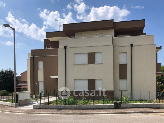 Appartamento in residenziale in Via Carlo Cattaneo 22