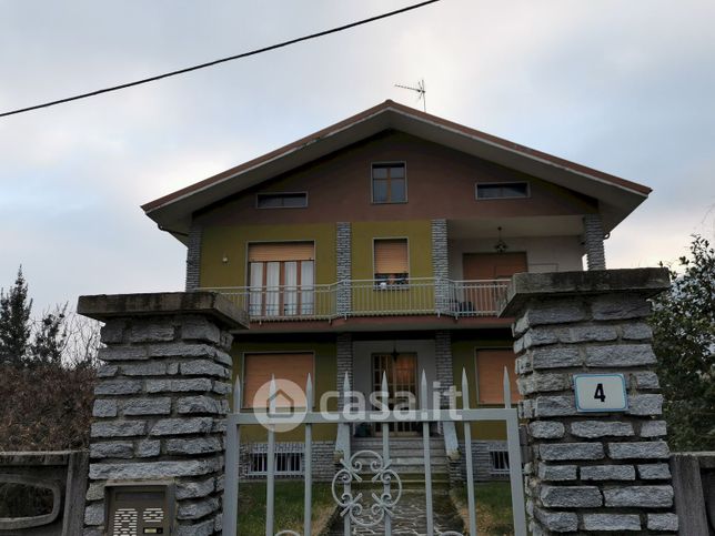 Casa indipendente in residenziale in Via del Mulino 4