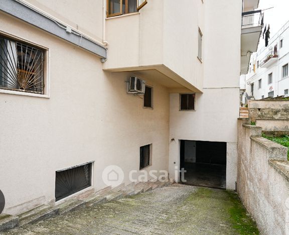 Garage/posto auto in residenziale in Via Francesco Baracca 50