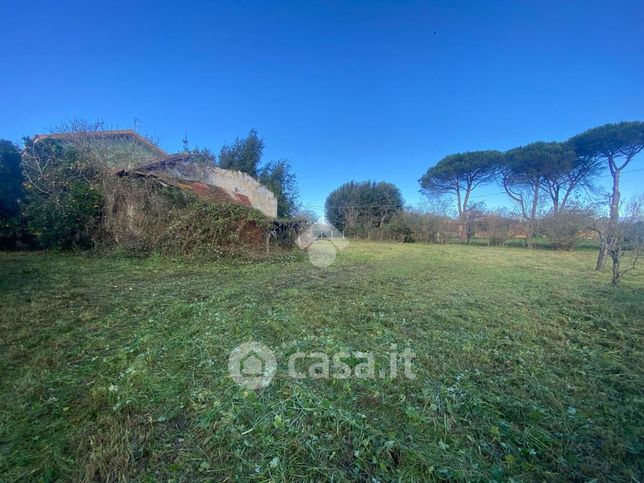 Casa bi/trifamiliare in residenziale in Strada Cioccatelli