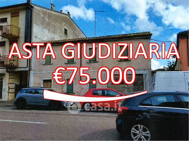 Appartamento in residenziale in Viale Europa 21