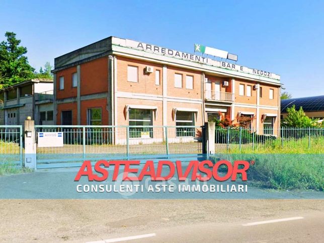 Capannone in commerciale in Via Novi 80 /A