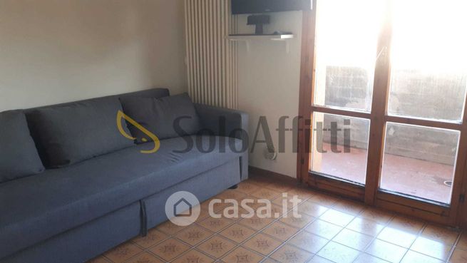 Appartamento in residenziale in Via Ugo Foscolo