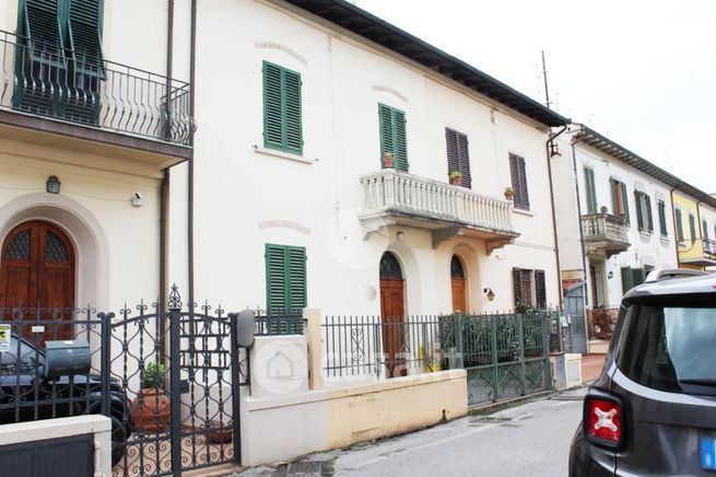 Casa indipendente in residenziale in Via Bengasi 1