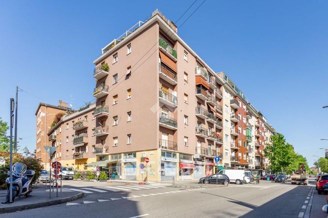 Appartamento in residenziale in Viale Certosa 125