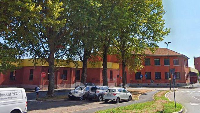 Capannone in commerciale in Viale Rimembranze 93
