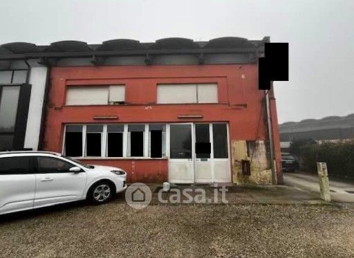 Capannone in commerciale in Vicolo Biban