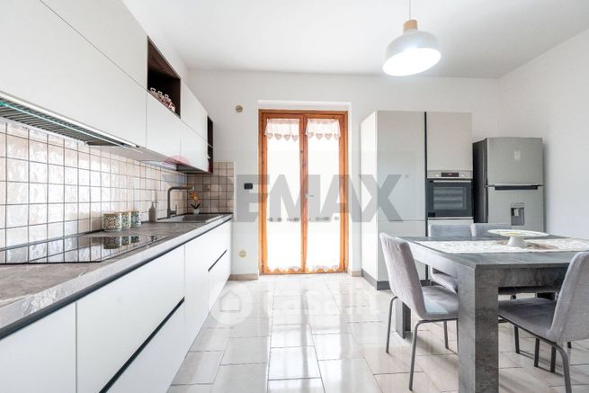 Appartamento in residenziale in Via Stazzone 15
