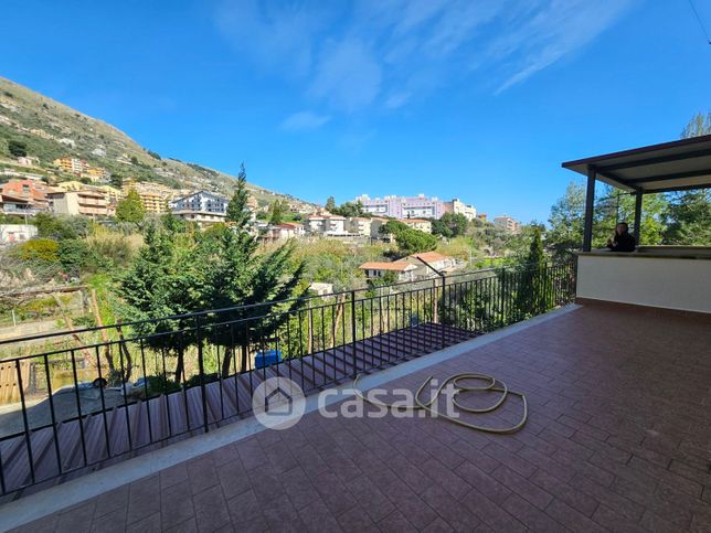 Appartamento in residenziale in Via Serra Paratore