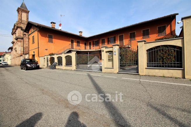 Appartamento in residenziale in Via Francesco Bena 24