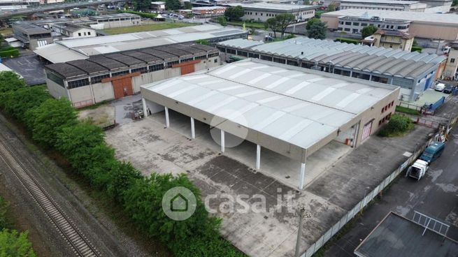 Capannone in commerciale in Via Tonale
