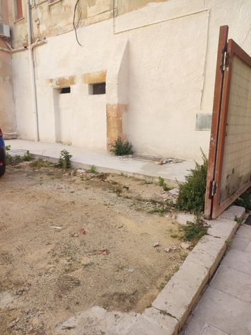 Casa indipendente in residenziale in Via Salinisti