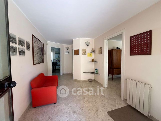 Ufficio in commerciale in